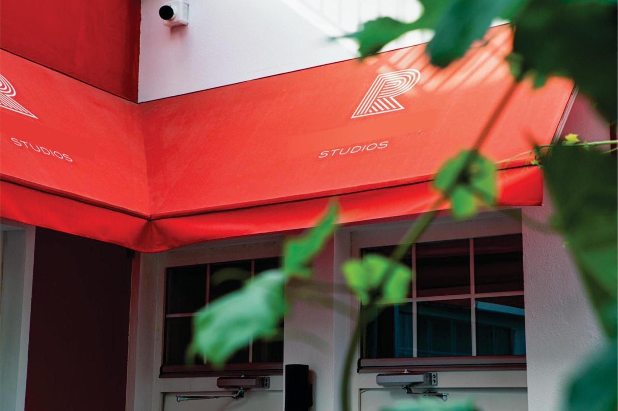 R Studios Old บากู ภายนอก รูปภาพ